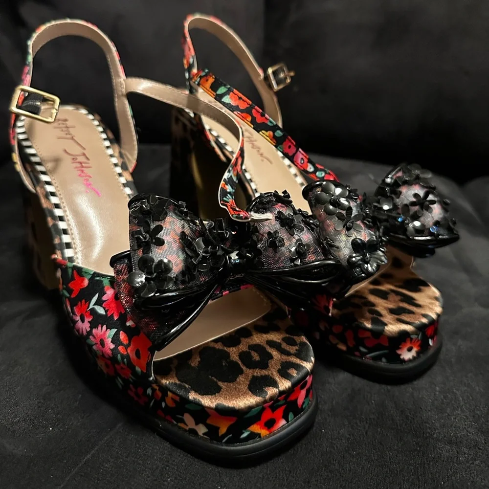 Betsey Johnson Lilie Heels - Picture 2 of 8